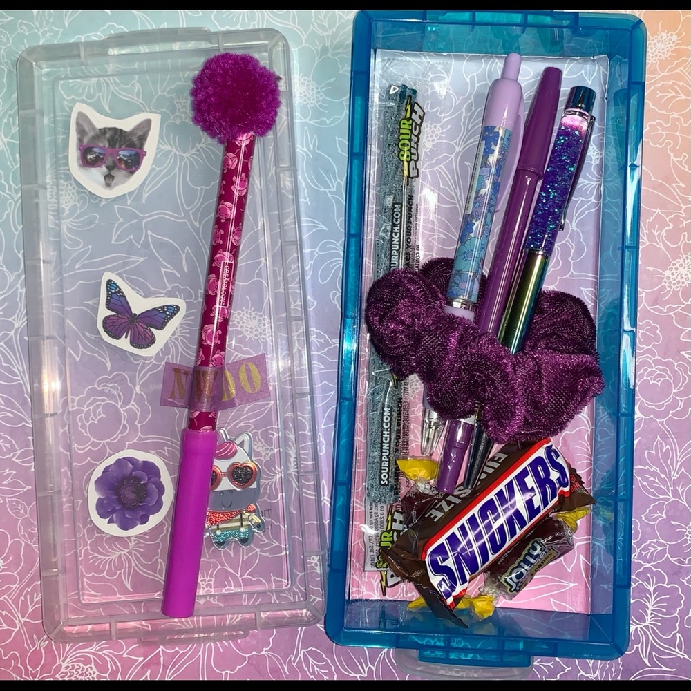 🌸Pen Bundle 🖊🌸 - Picture 3 of 3